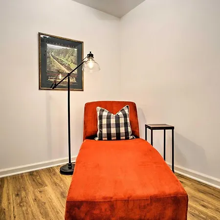 Newly Remodeled Apartment On Main Street In Saluda